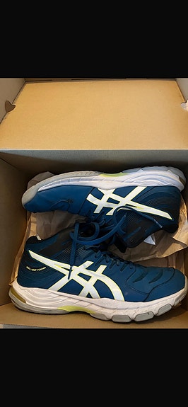 Asics erittäin hyvässä kunnossa olevat kengät
