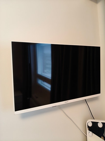Finlux tv valkoinen