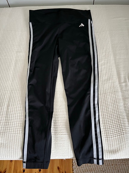 Adidas treenitrikoot L musta