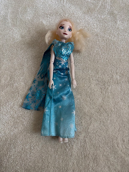 Frozen Elsa nukke