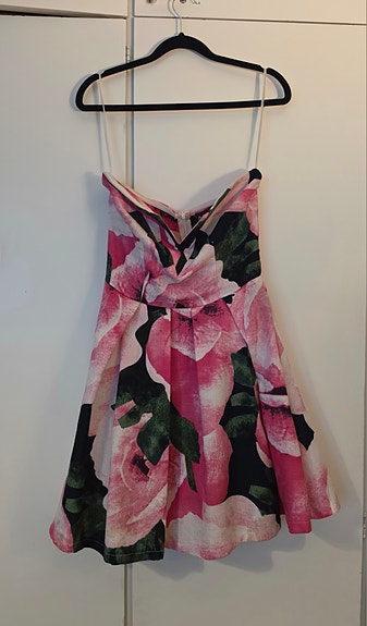 AX Paris mekko koko 34-36