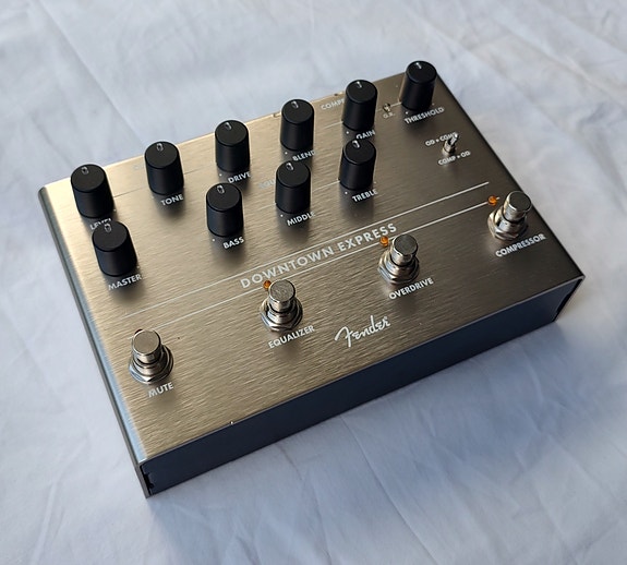 Fender Downtown Express bassopedaali