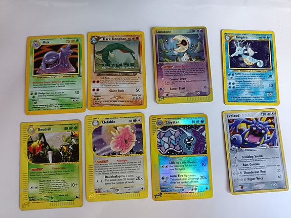 Paljon vanhoja Pokemon Holo/reverse kortteja