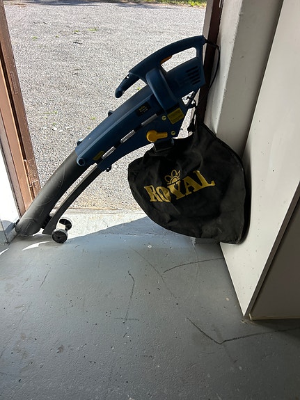 Lehti puhallin/imuri