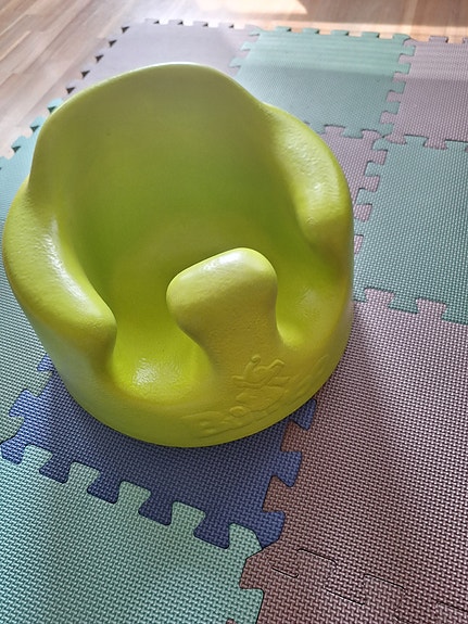 Bumbo istuin ja tarjotin