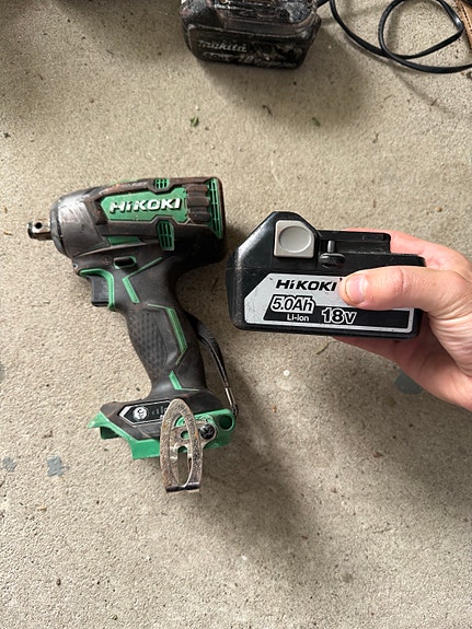 HiKOKI WR18DBDL2 18V 1/2” mutterinväännin akulla