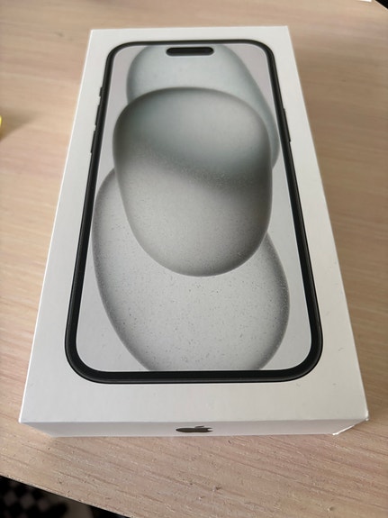 Apple iPhone 15