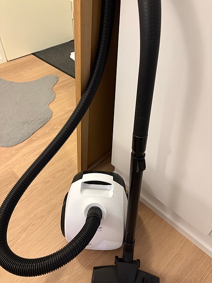 Bosch Serie 2 pölynimuri valkoinen
