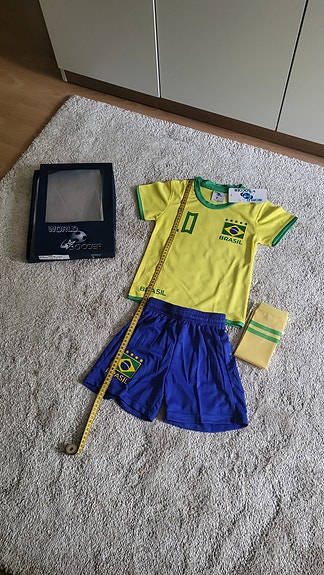 Brasil Neymar jalkapalloasu koko n. 3-4 vuotiaalle