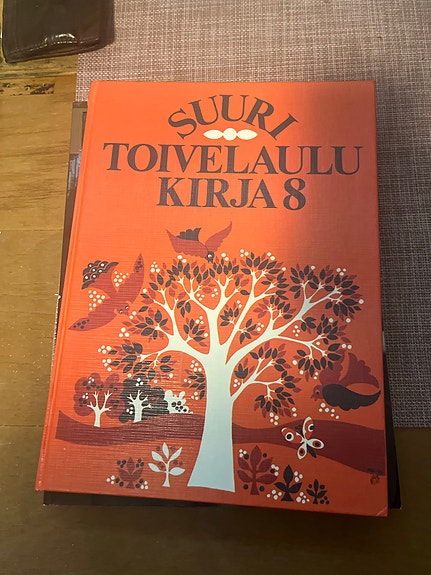 Suuri toivelaulukirja 8 laulukirja