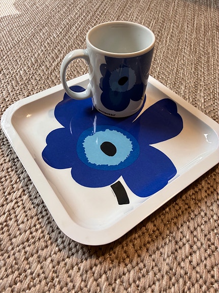 Marimekko Unikko muki ja tarjotin sininen