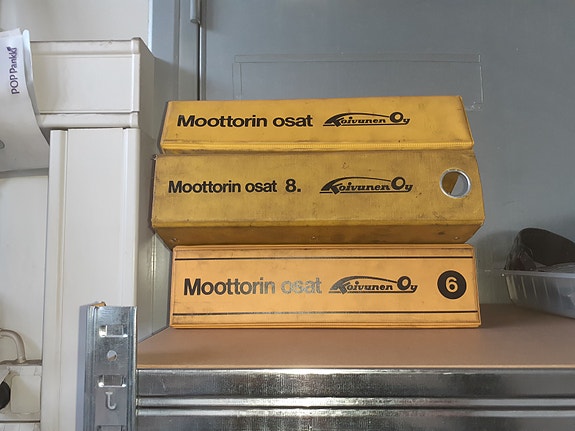 Moottorin osat kirjoja