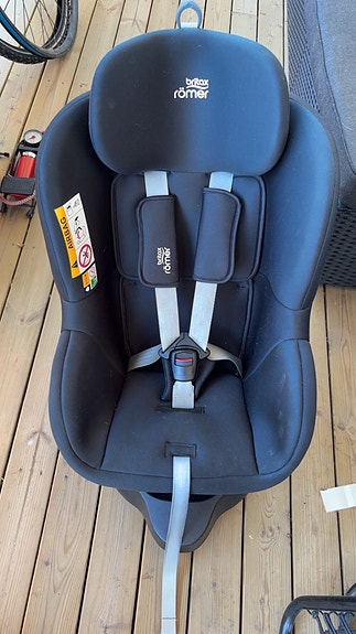 Britax Römer dualfix turvaistuin musta