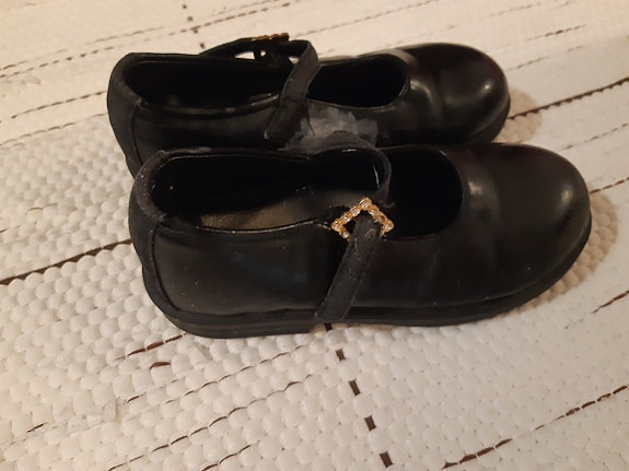 Tyttöjen juhlakengät koko 29