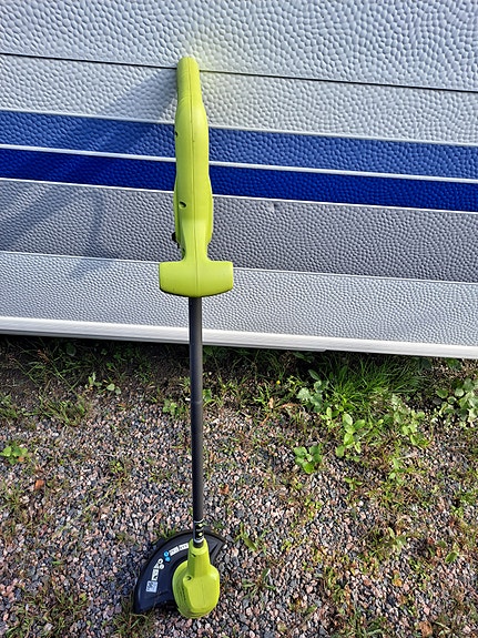 Ryobi sähkökäyttöinen ruohotrimmeri