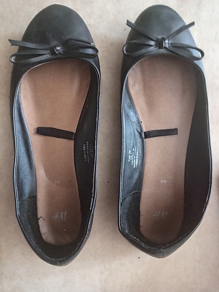 Mustat ballerinat 38