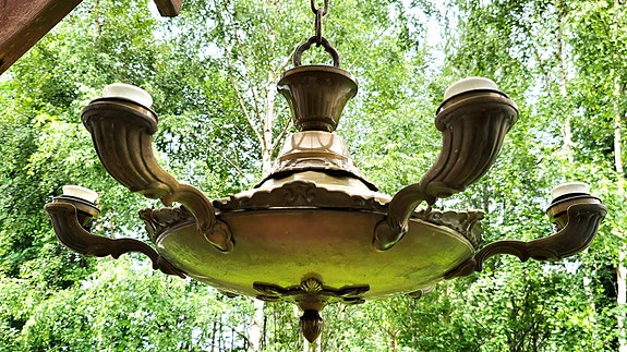 Vanha kattokruunu