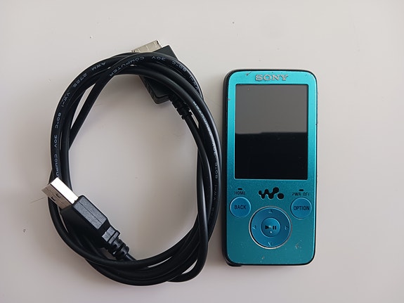 Sony Walkman NW-S636F 4GB MP3 soitin
