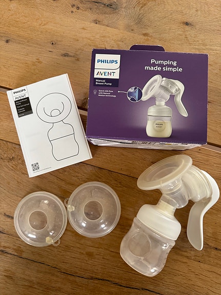 Philips Avent käsikäyttöinen rintapumppu + maidonkerääjät