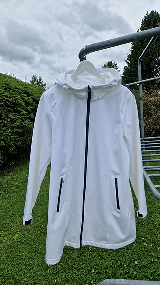 Uusi pitkä softshell takki koko 44