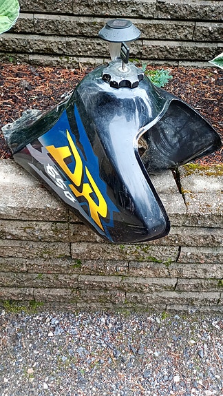 Suzuki DR 650 tankki