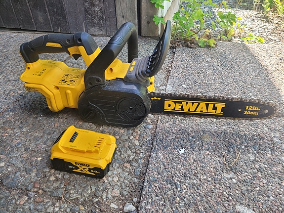 Akkuketjusaha Dewalt