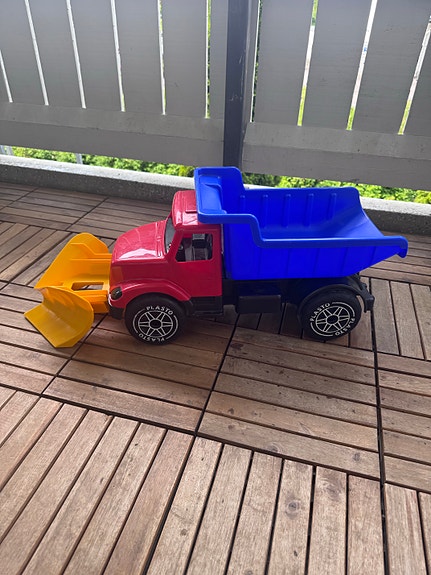 Iso aurakuorma-auto