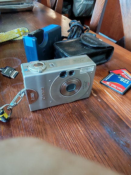 Canon Ixus pc1001