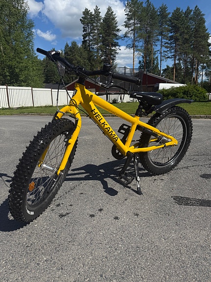 Helkama maastopyörä keltainen