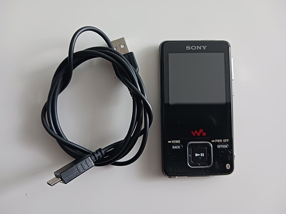 Sony Walkman NW-A828 8GB MP3 soitin