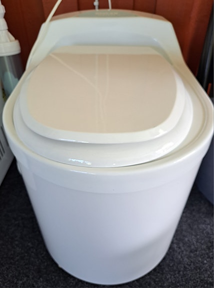 Biolan Icelett pakastava wc-istuin valkoinen