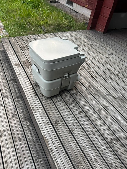 Kannettava kemiallinen WC