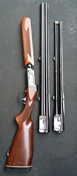 Valmet 412 haulikko ja kaksoisluodikko