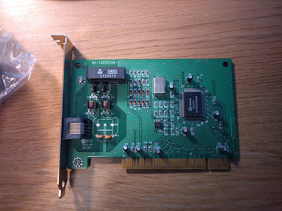 TAS106H-W ISDN PCI-kortti