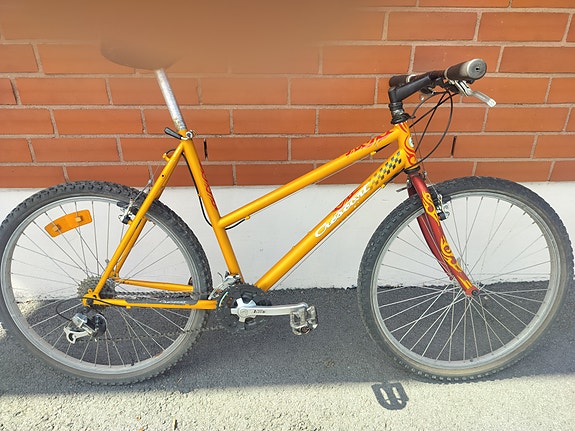 Tarjous 100€! Polkupyörä Crescent MTB 26