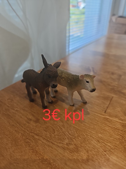 Schleich maatilan eläimiä
