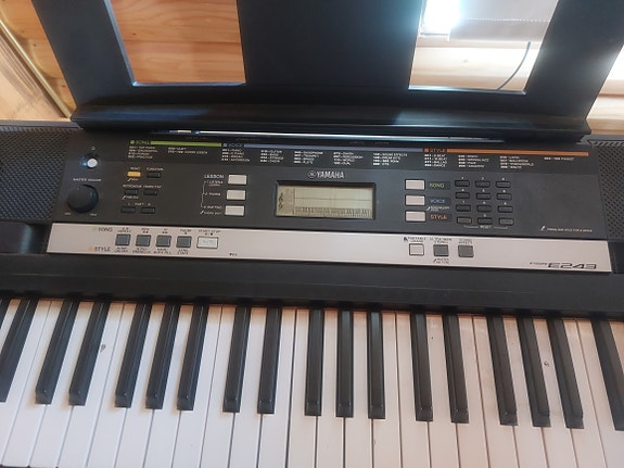 Yamaha kosketinsoitin