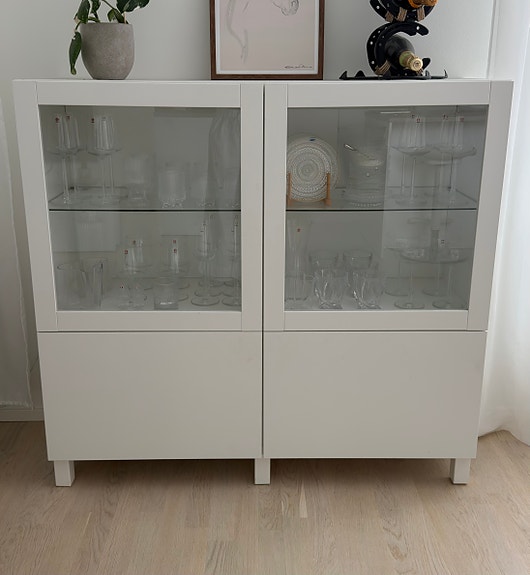 IKEA Bestå vitriinikaappi