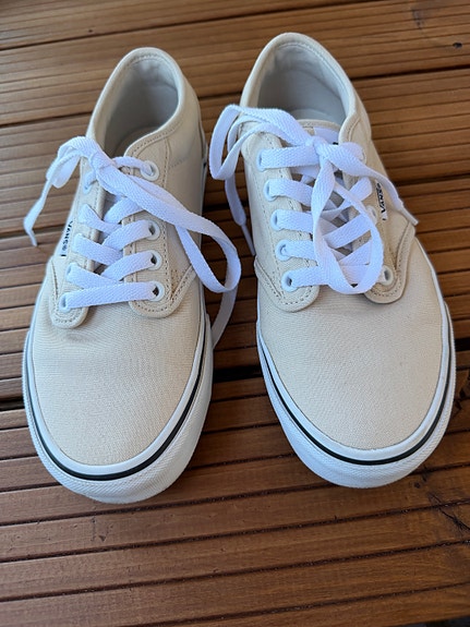 Pari kertaa käytetyt Vans tennarit koko 38