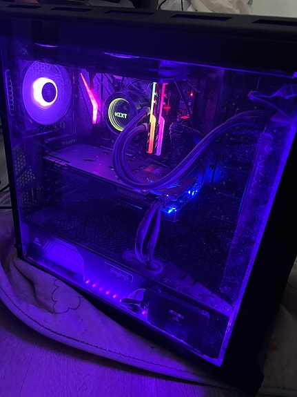 Edullinen Pelikone | I5 | GTX 1070 | 16GB DDR4 |