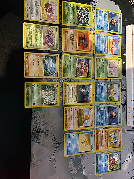 Vanhat pokemon kortit