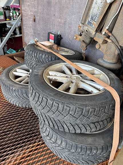W203 talvirenkaat aluvanteilla