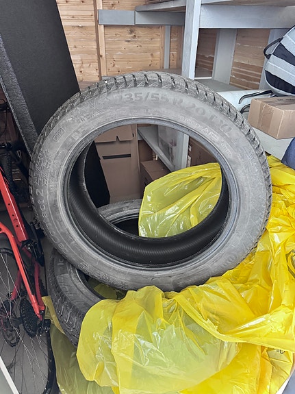 Continental ContiIceContact 2 nastarenkaat 235/55 R20, 4 kpl