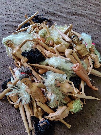 Barbien sekä muiden vastaavien nukkien torsoja