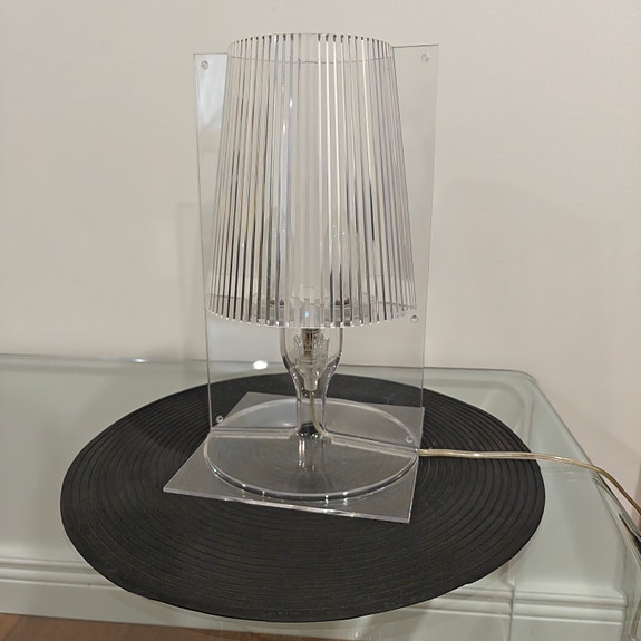 Kartell Take pöytävalaisin