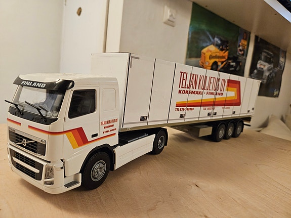 Emek Volvo rekka Teljän Kuljetus Oy leluauto