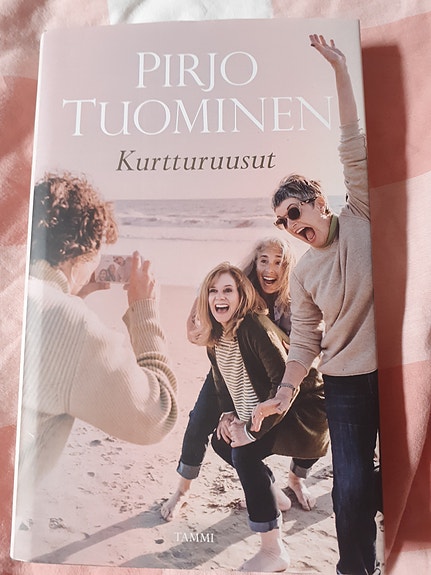 Pirjo Tuominen, Kurtturuusut - kirja