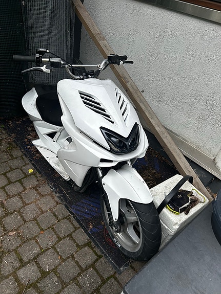 Yamaha aerox projektiksi tai varaosiksi