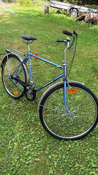 Helkama Vaeltaja 3v kaupunkipyörä 28" miehille