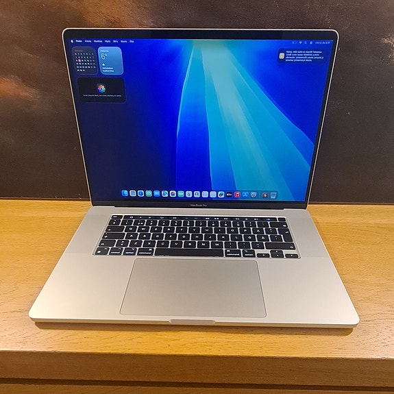 Apple MacBook Pro 16″ 2019 (i7 / 64GB RAM / 512GB SSD)